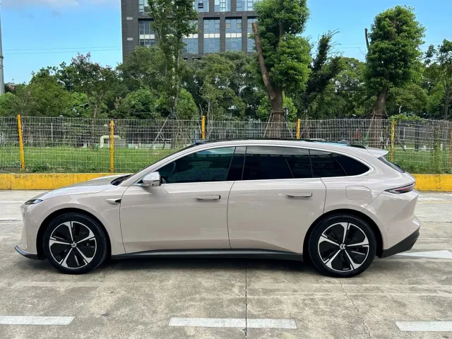 Nio ET5 Touring — Фото автомобиля 6