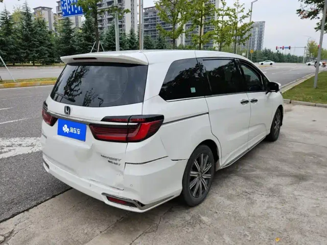 Honda Odyssey — Фото автомобиля 3