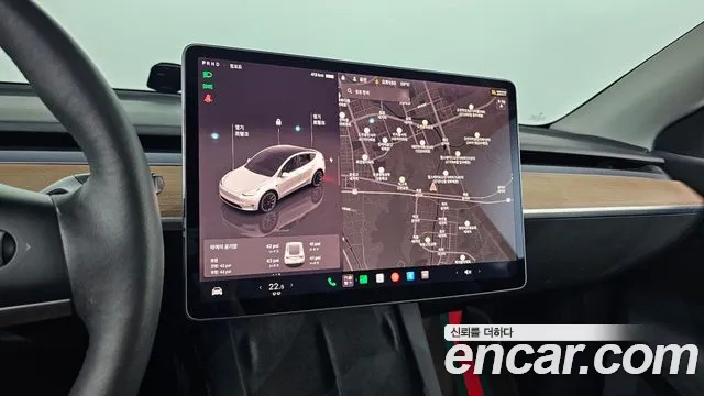 Tesla Model Y — Фото автомобиля 13