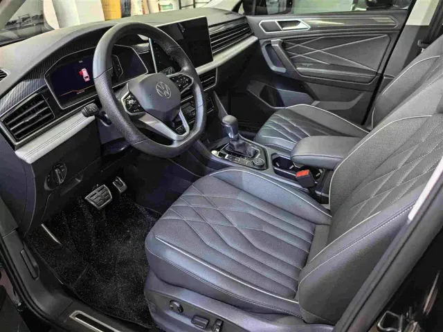 Volkswagen Tiguan L — Фото автомобиля 8