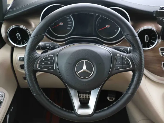Mercedes-Benz V-Class — Фото автомобиля 8