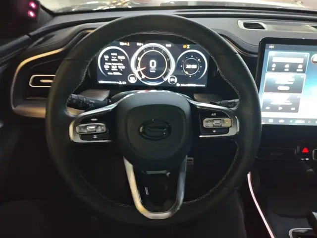GAC Trumpchi GS8 — Фото автомобиля 10