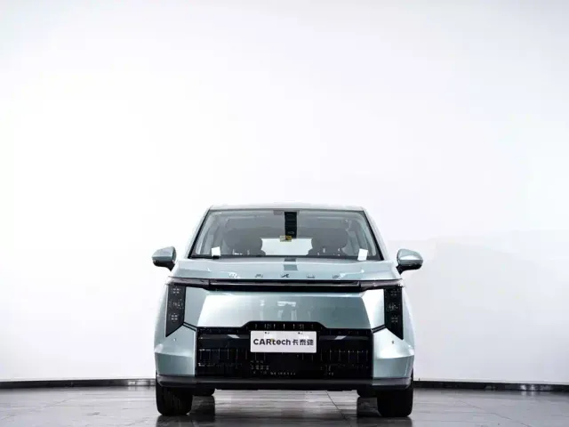 Maxus Dajia 7 — Фото автомобиля 3