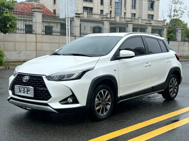 Фотография автомобиля — Toyota YARiS L Zhi Xuan