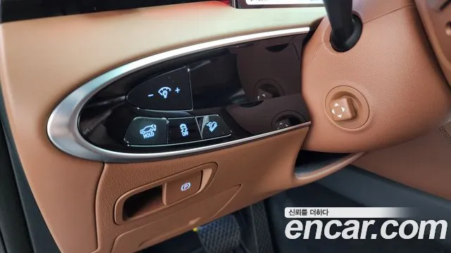 Genesis GV70 2.5T Бензин AWD — Фото автомобиля 22
