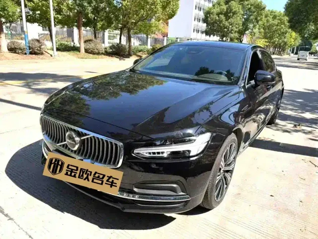 Фотография автомобиля — Volvo S90