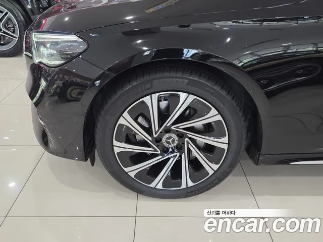 Mercedes-Benz E-Class E-класс W214 E300 4MATIC Exclusive — Фото автомобиля 5