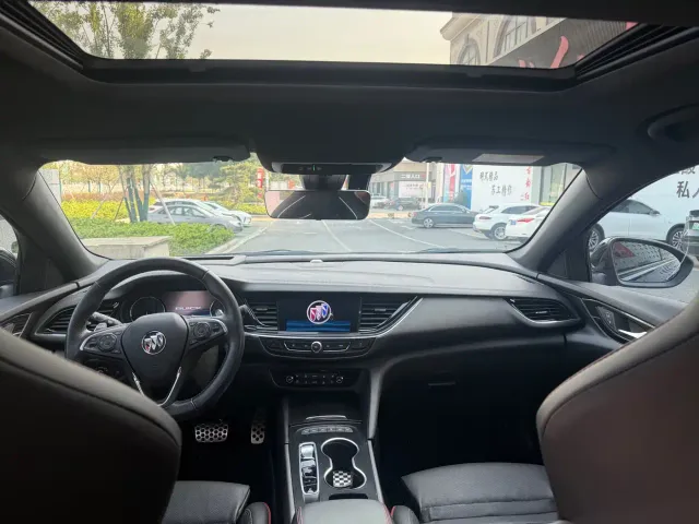 Buick Regal — Фото автомобиля 10