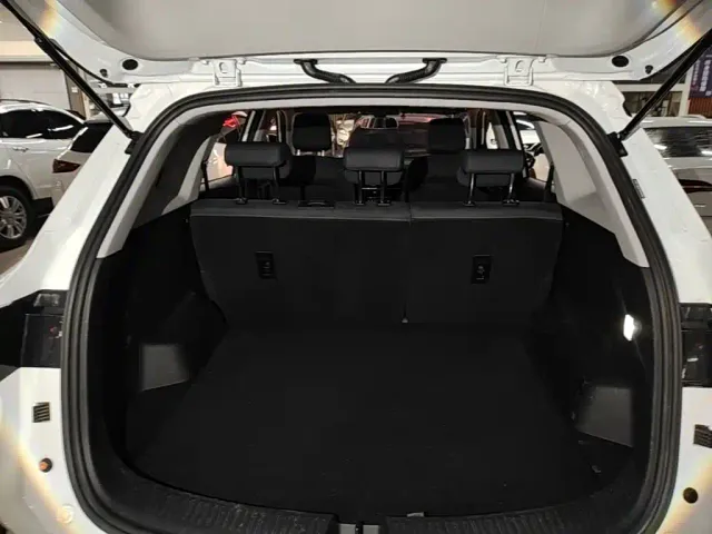 Wuling Asta — Фото автомобиля 18