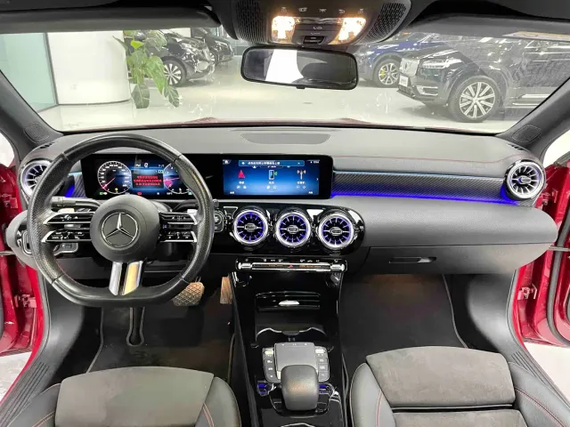 Mercedes-Benz A-Class — Фото автомобиля 5