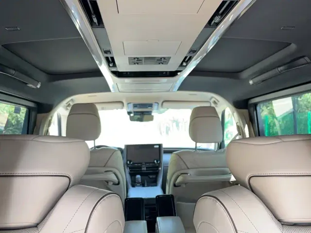 Toyota Alphard — Фото автомобиля 12