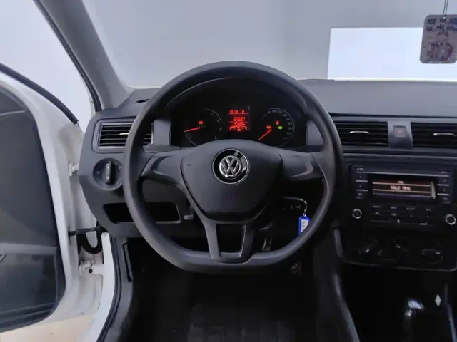 Volkswagen Santana — Фото автомобиля 15