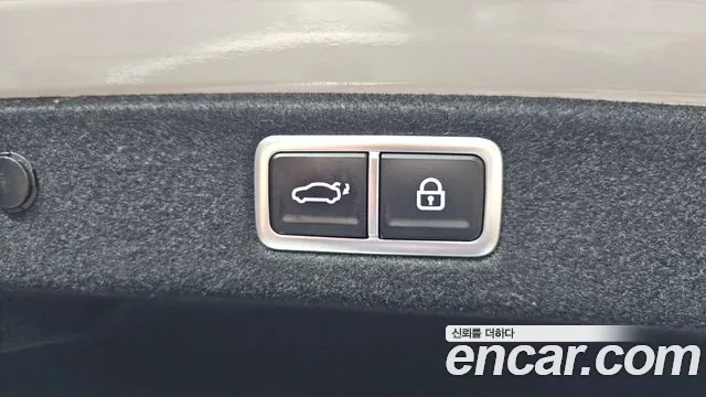 Hyundai Grandeur Grandeur (GN7) 2.5 Бензин 2WD — Фото автомобиля 8