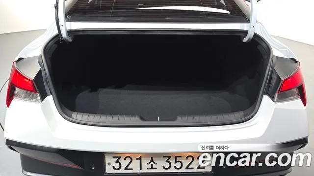 Hyundai Avante CN7 — Фото автомобиля 18