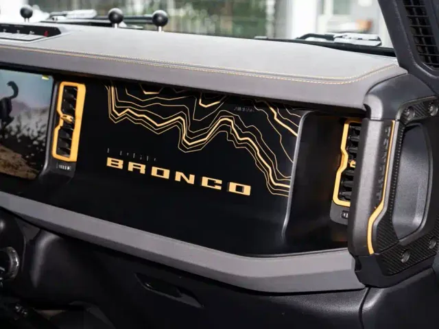 Ford Bronco — Фото автомобиля 18