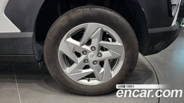 Hyundai Kona — Фото автомобиля 6
