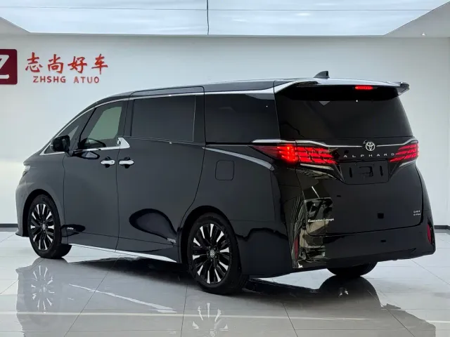Toyota Alphard — Фото автомобиля 13