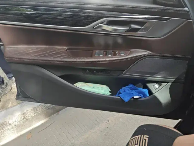 BMW 7 Series — Фото автомобиля 7