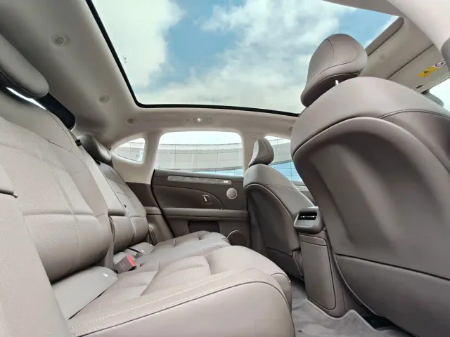 IM Motors LS6 — Фото автомобиля 13