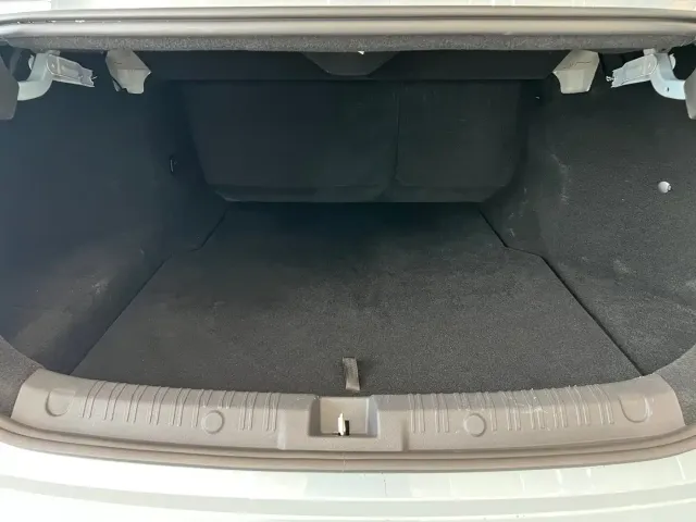 BYD Qin L — Фото автомобиля 13