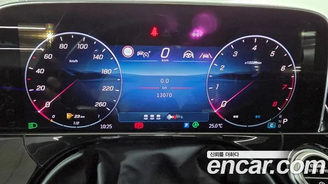 Mercedes-Benz E-Class — Фото автомобиля 8