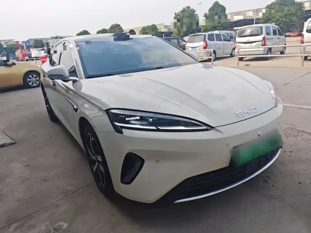 BYD Seal 07 DM-i — Фото автомобиля 3