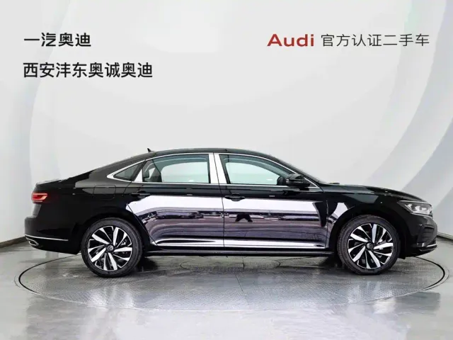 Volkswagen Passat — Фото автомобиля 3