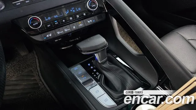Hyundai Avante CN7 — Фото автомобиля 9