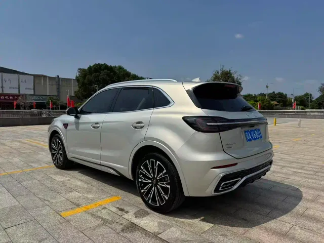 Hongqi HS5 — Фото автомобиля 6