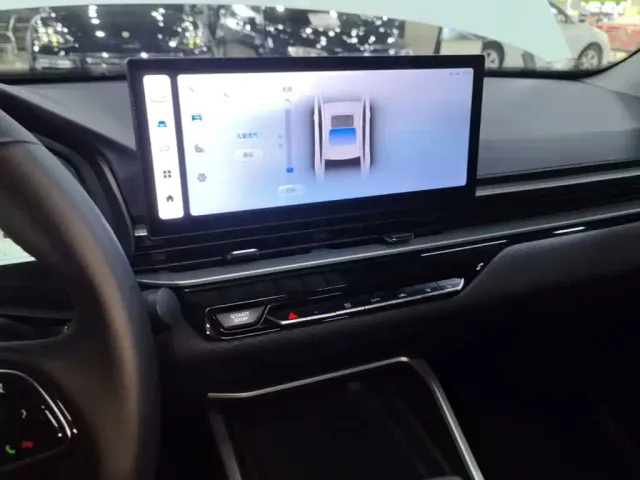 Geely Emgrand — Фото автомобиля 12