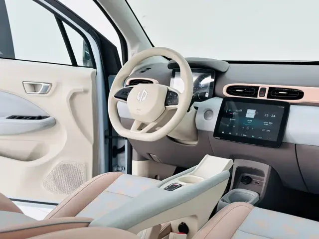 Leapmotor T03 — Фото автомобиля 16