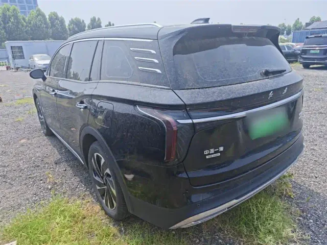 Hongqi HS7 PHEV — Фото автомобиля 4