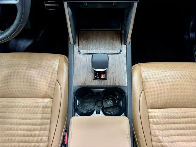 Land Rover Discovery Sport — Фото автомобиля 21