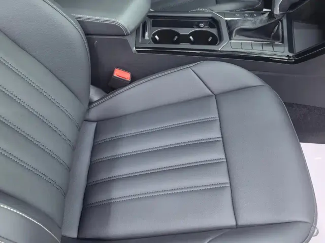 Volkswagen Passat 2023 Facelift 280TSI Business Edition — Фото автомобиля 3