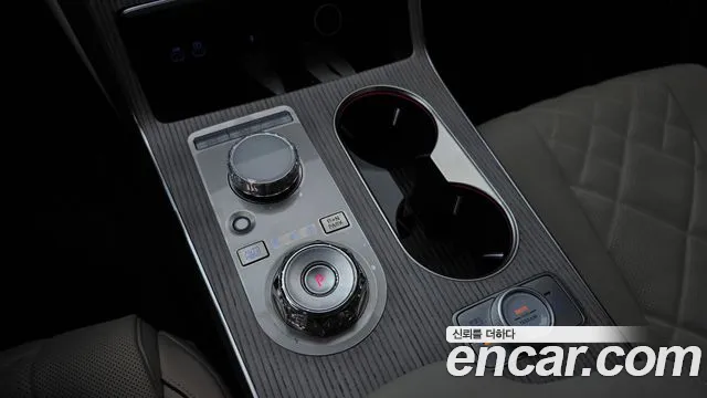 Genesis GV80 — Фото автомобиля 12