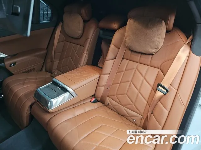 BMW 7-Series 7 серия (G70) — Фото автомобиля 20