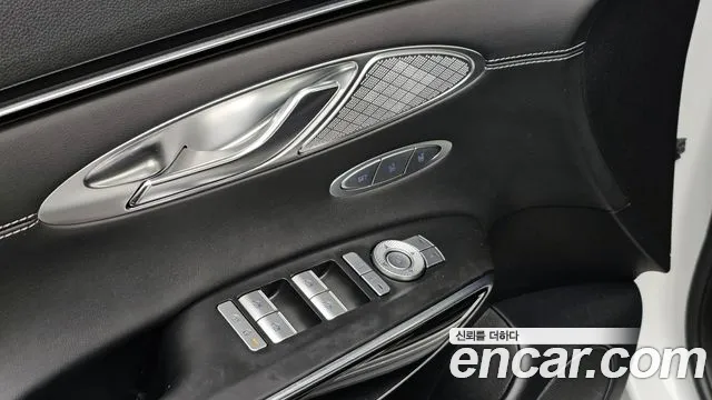 Genesis GV70 — Фото автомобиля 15