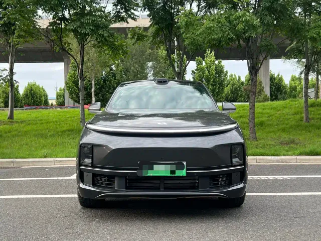 Li Auto L9 — Фото автомобиля 2
