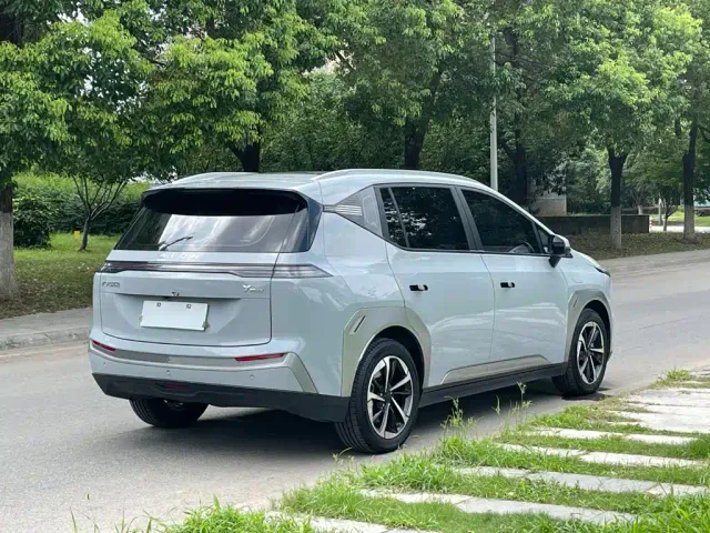 GAC Aion Y — Фото автомобиля 8