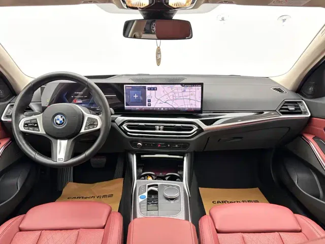 BMW i3 — Фото автомобиля 10