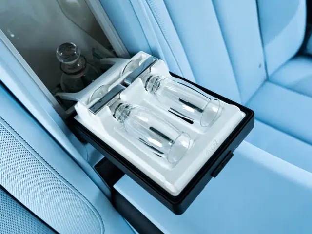 Rolls-Royce Cullinan — Фото автомобиля 10