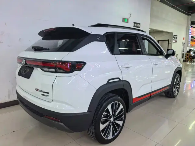 Changan CS35 Plus — Фото автомобиля 9
