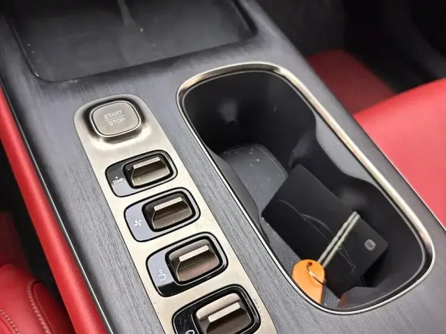Xiaomi SU7 — Фото автомобиля 18