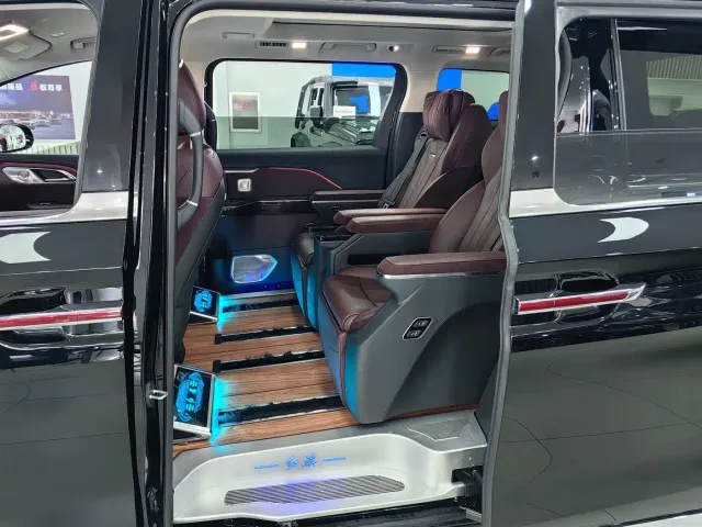 Hongqi HQ9 PHEV — Фото автомобиля 5