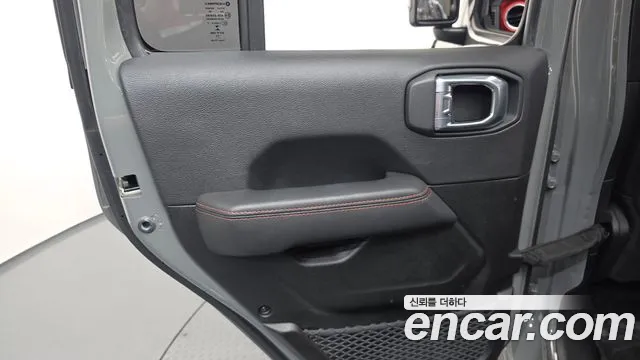Jeep Wrangler JL — Фото автомобиля 14