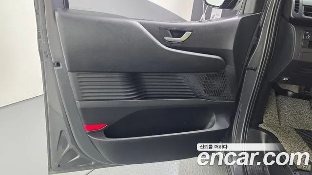 Hyundai Staria — Фото автомобиля 24