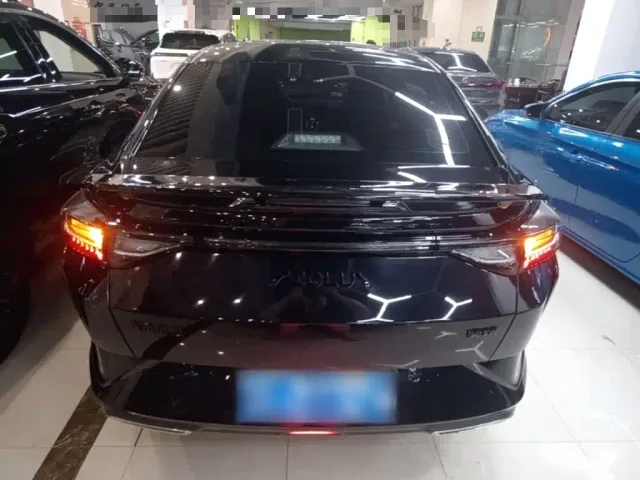 Dongfeng Yixuan — Фото автомобиля 5