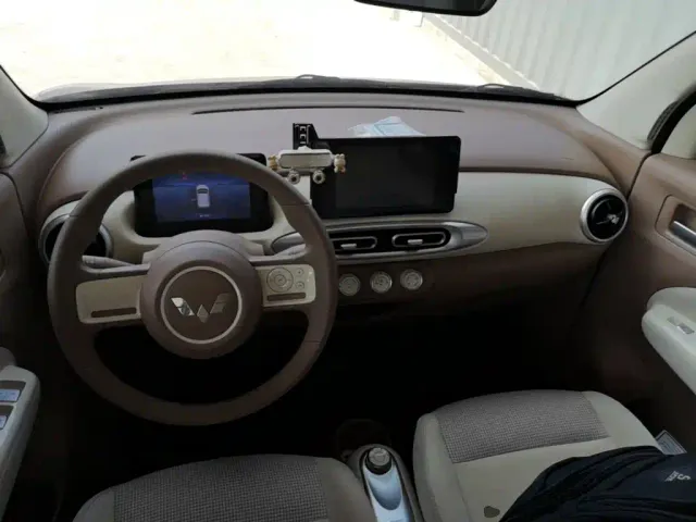 Wuling Hongguang Mini EV — Фото автомобиля 9