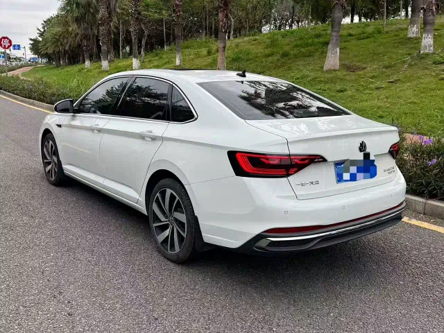 Volkswagen Sagitar — Фото автомобиля 4