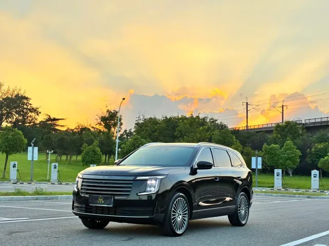 Фотография автомобиля — Jetour X70L